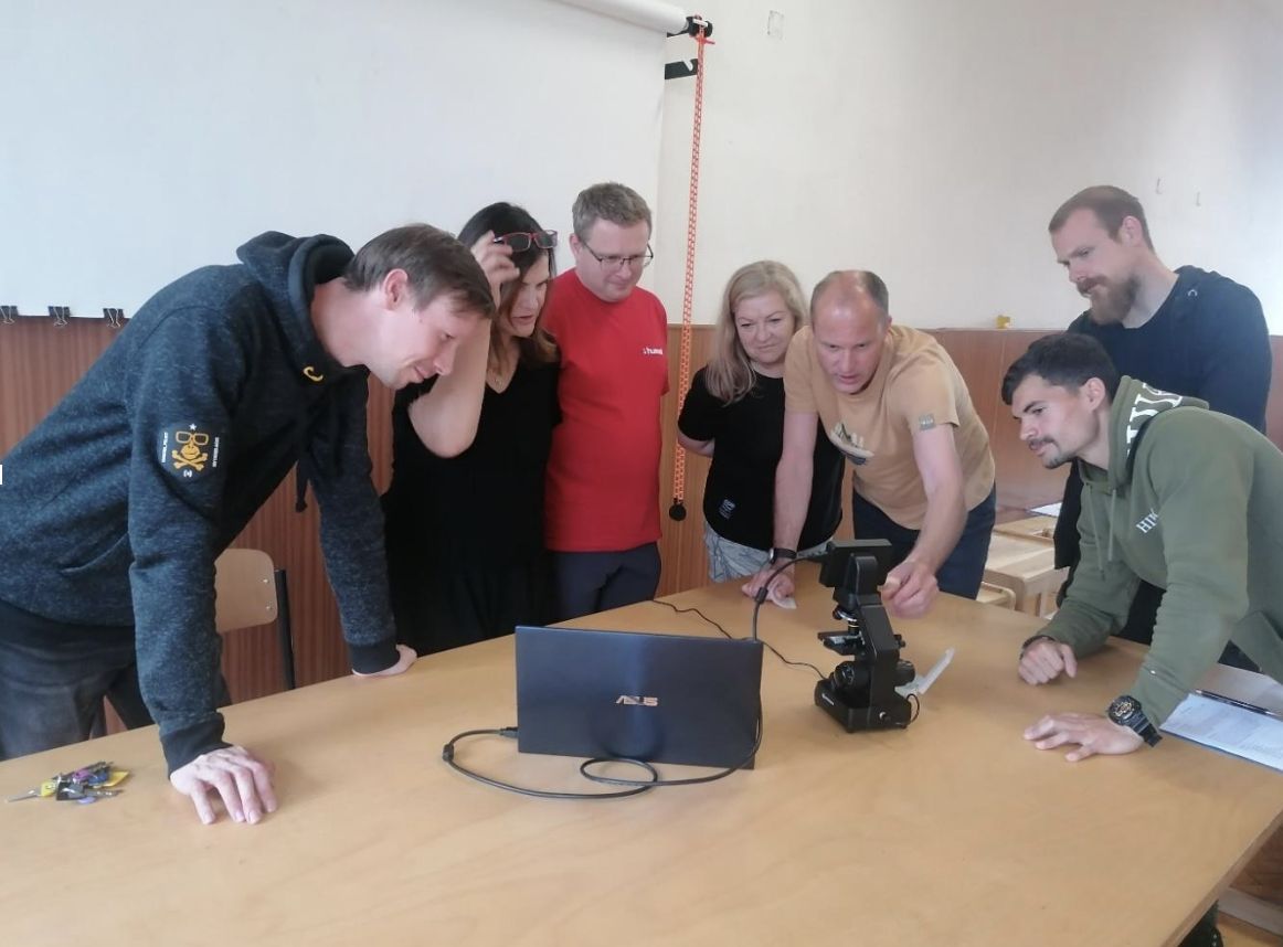 Metodický den oborové didaktiky – Workshop k podpoře zkvalitnění vzdělávací práce učitele - Práce s mikroskopem